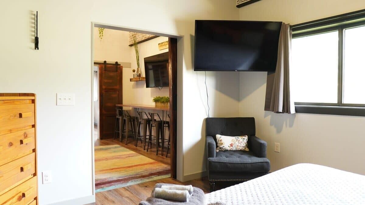 Photo of Bedroom in Niles
