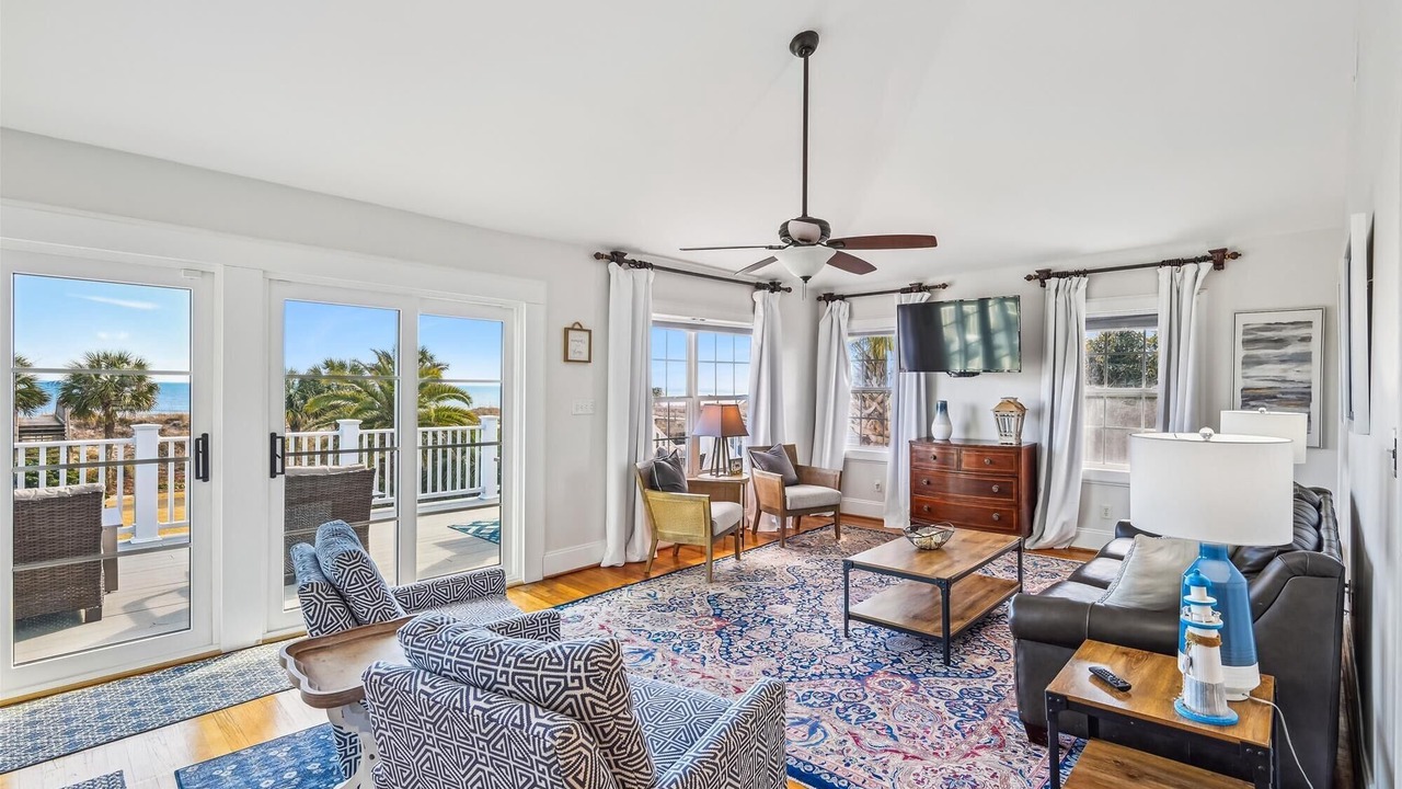 Photo of Livingroom in Golden Mile