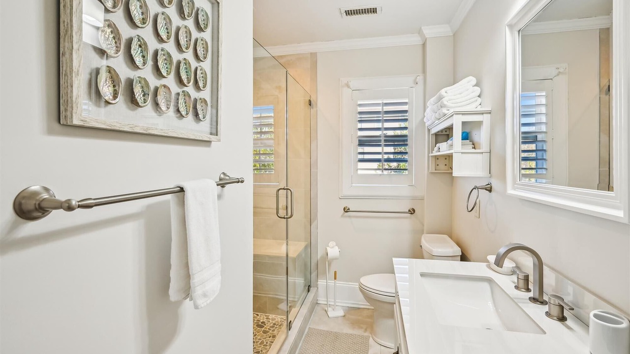 Photo of Bathroom in Golden Mile