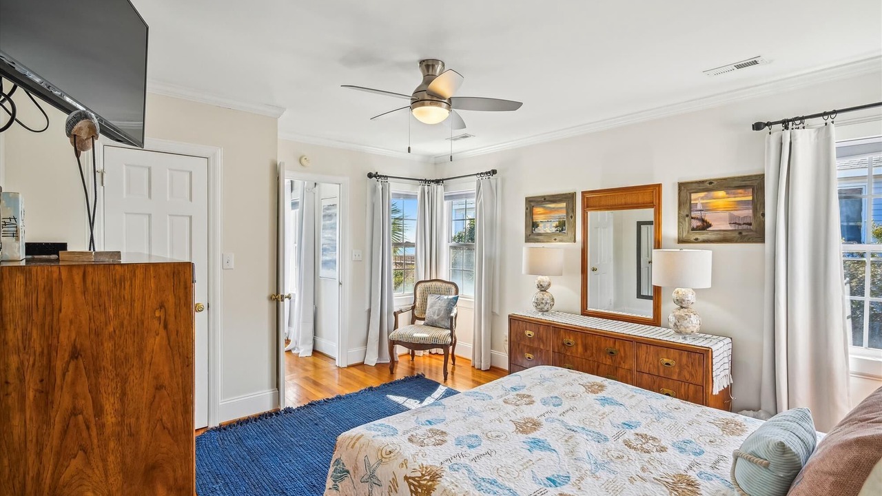 Photo of Bedroom in Golden Mile