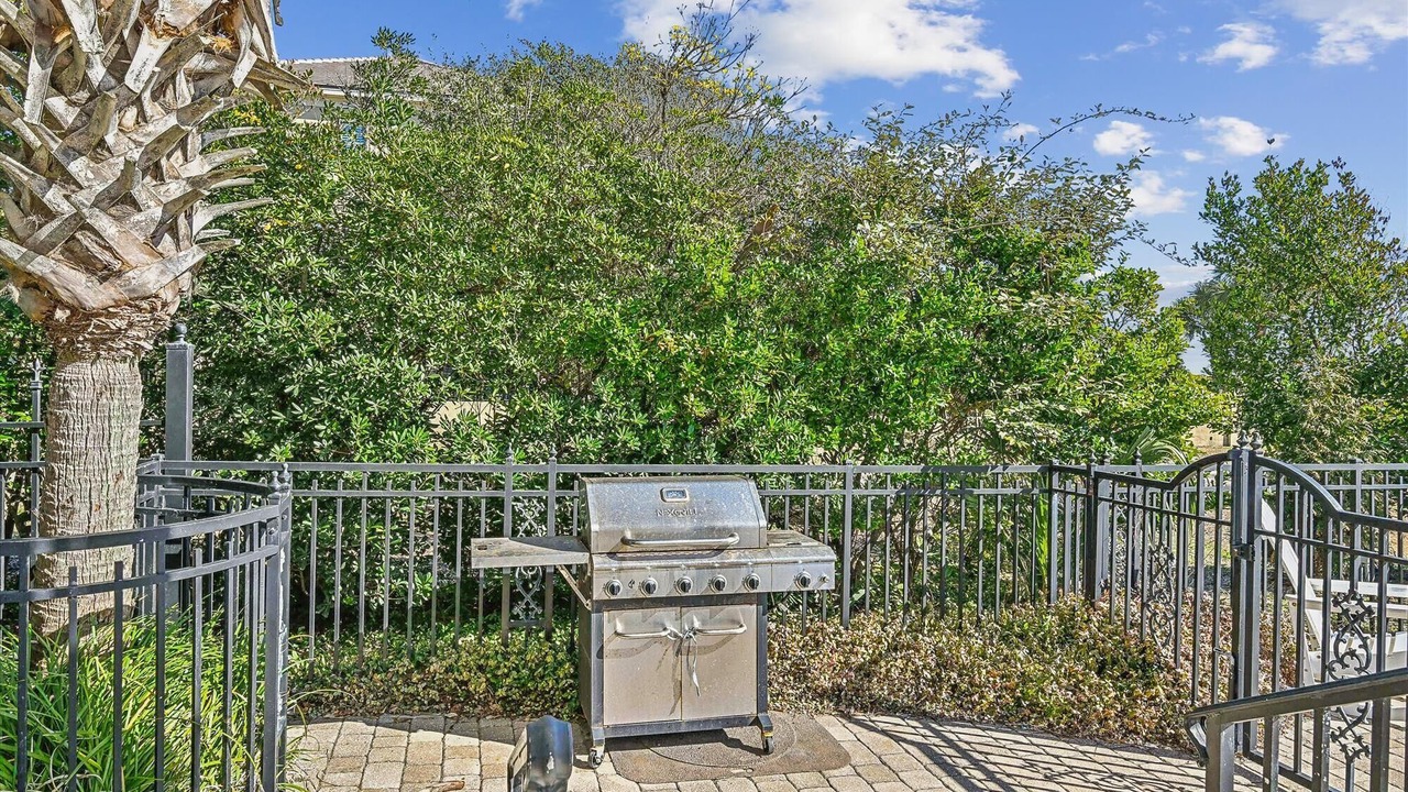Photo of Outdoor in Golden Mile