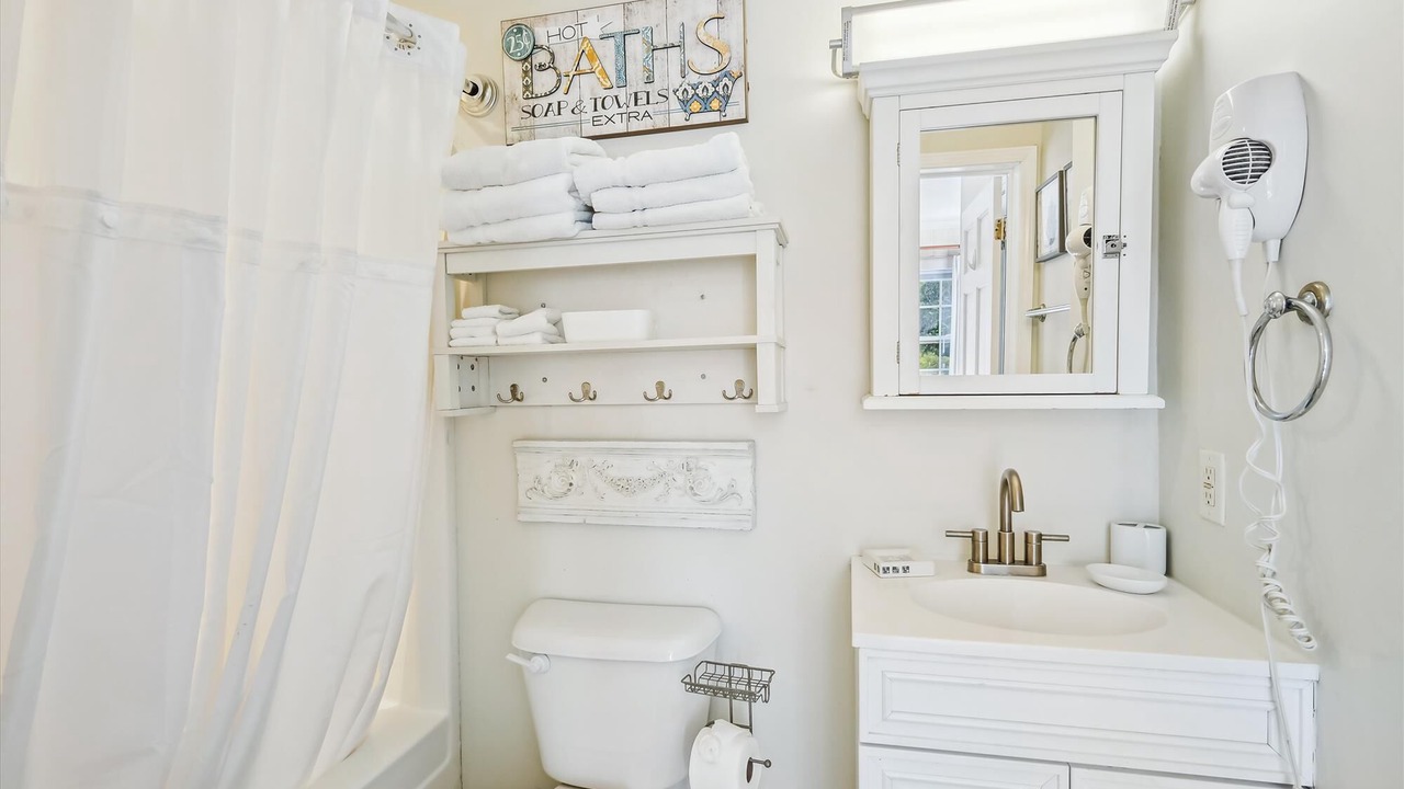Photo of Bathroom in Golden Mile