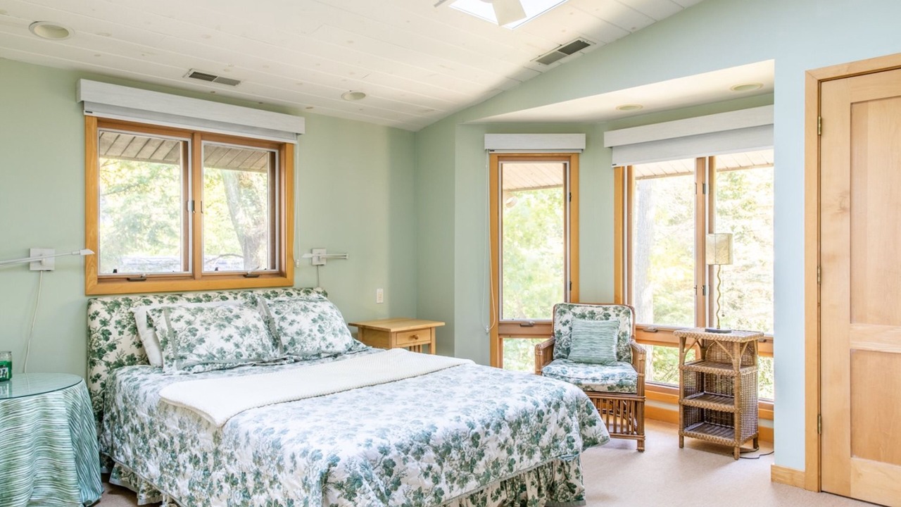 Photo of Bedroom in Shorewood-Tower Hills-Harbert