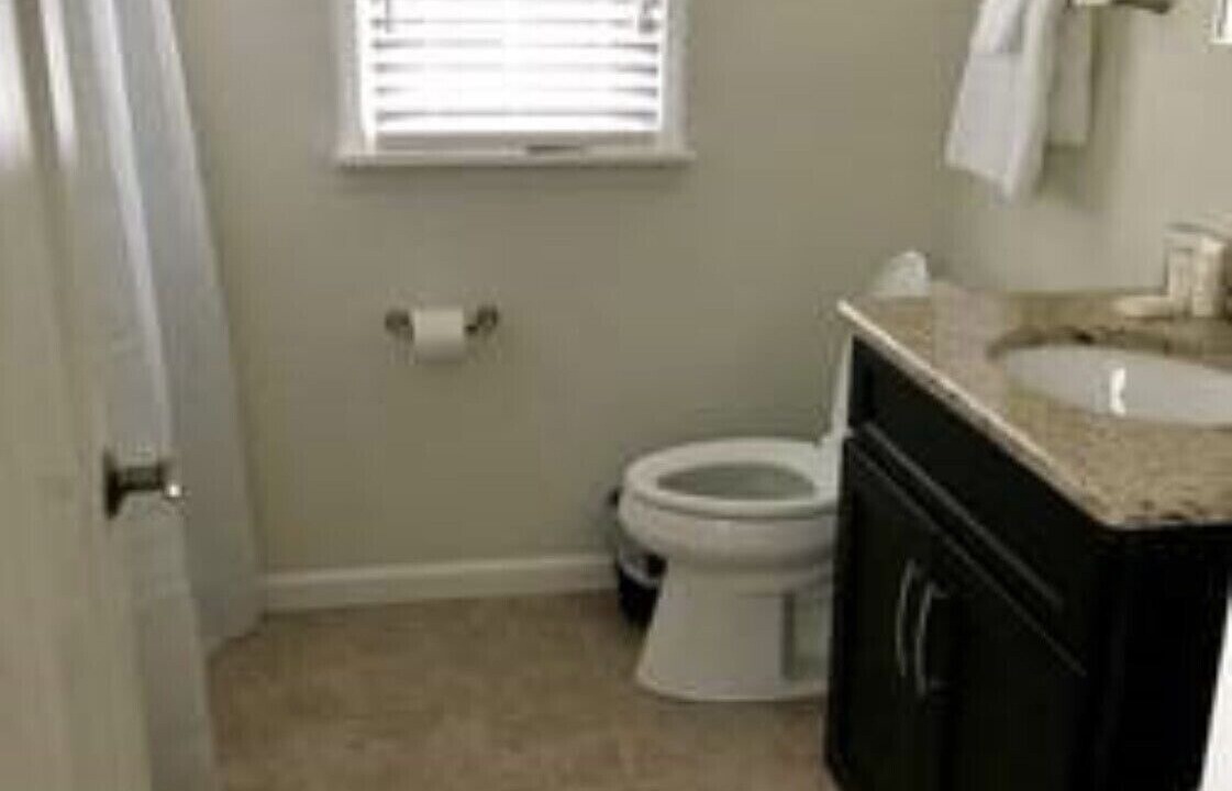 Photo of Bathroom in Maxwell