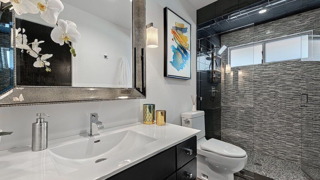 Photo of Bathroom in Magnesia Falls Cove
