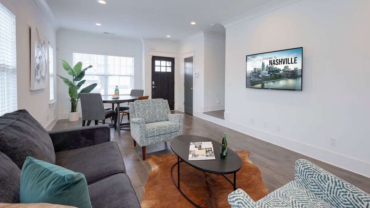 Photo of Livingroom in Charlotte Park