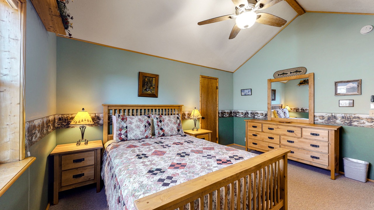 Photo of Bedroom in South Fork