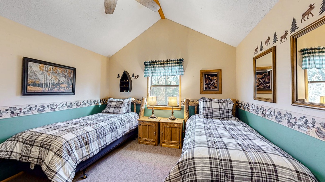 Photo of Bedroom in South Fork