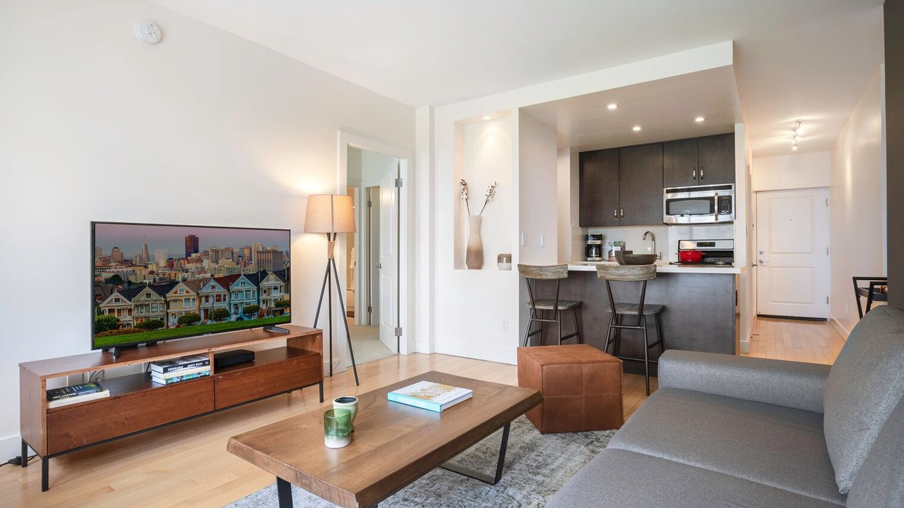 Photo of Livingroom in Lower Nob Hill