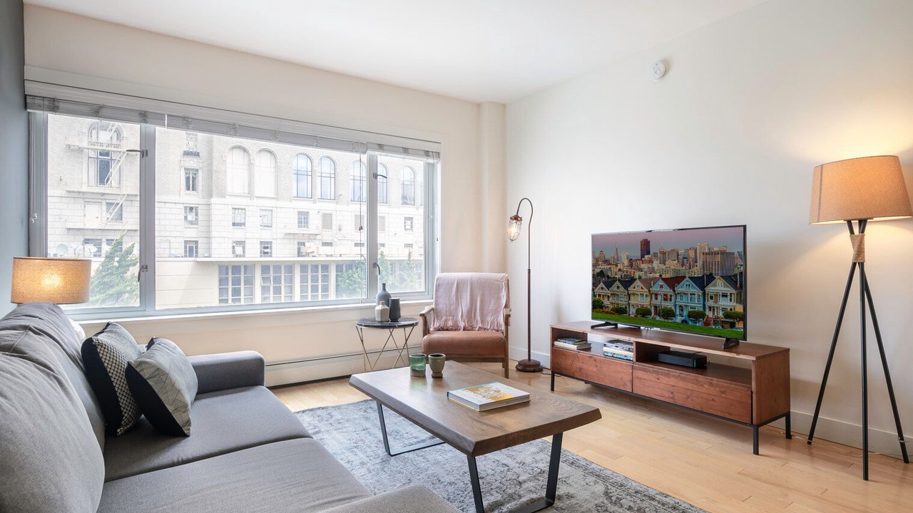 Photo of Livingroom in Lower Nob Hill