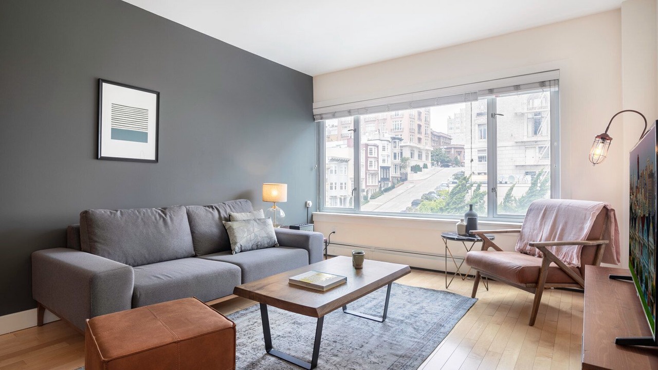 Photo of Livingroom in Lower Nob Hill