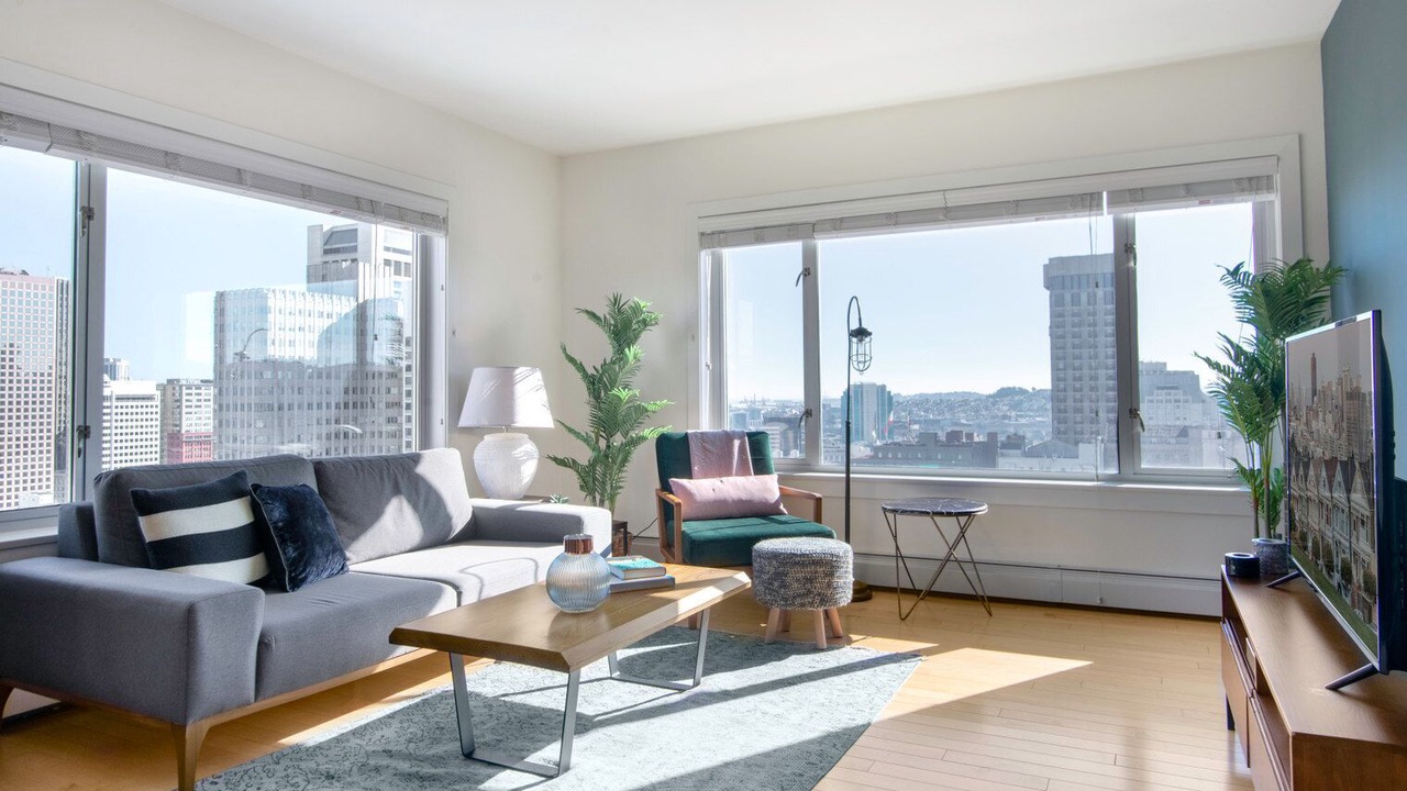 Photo of Livingroom in Lower Nob Hill