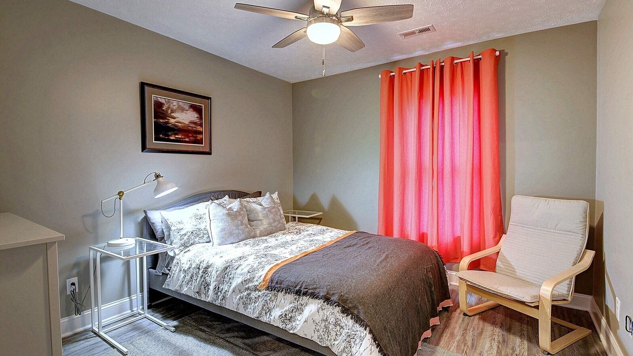 Photo of Bedroom in Scott Depot