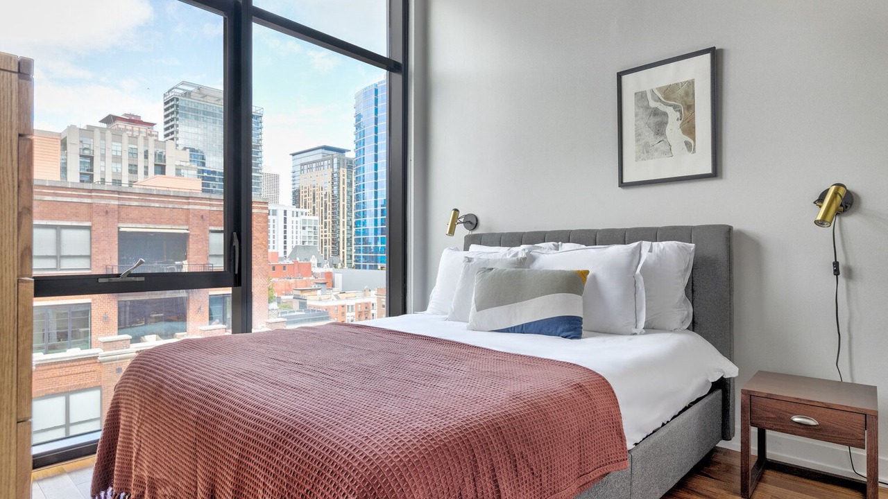 Photo of Bedroom in Near North Side