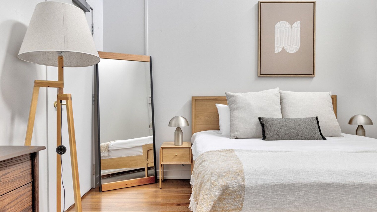 Photo of Bedroom in Near North Side