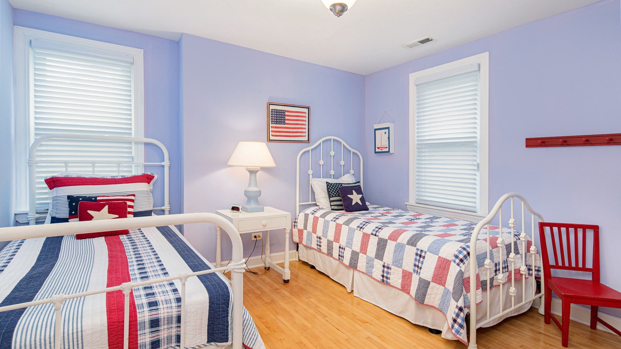 Photo of Bedroom in Lakeside