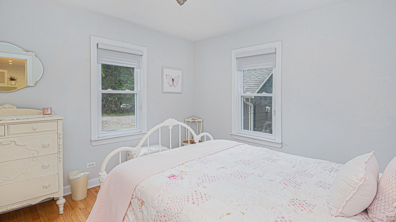Photo of Bedroom in Lakeside