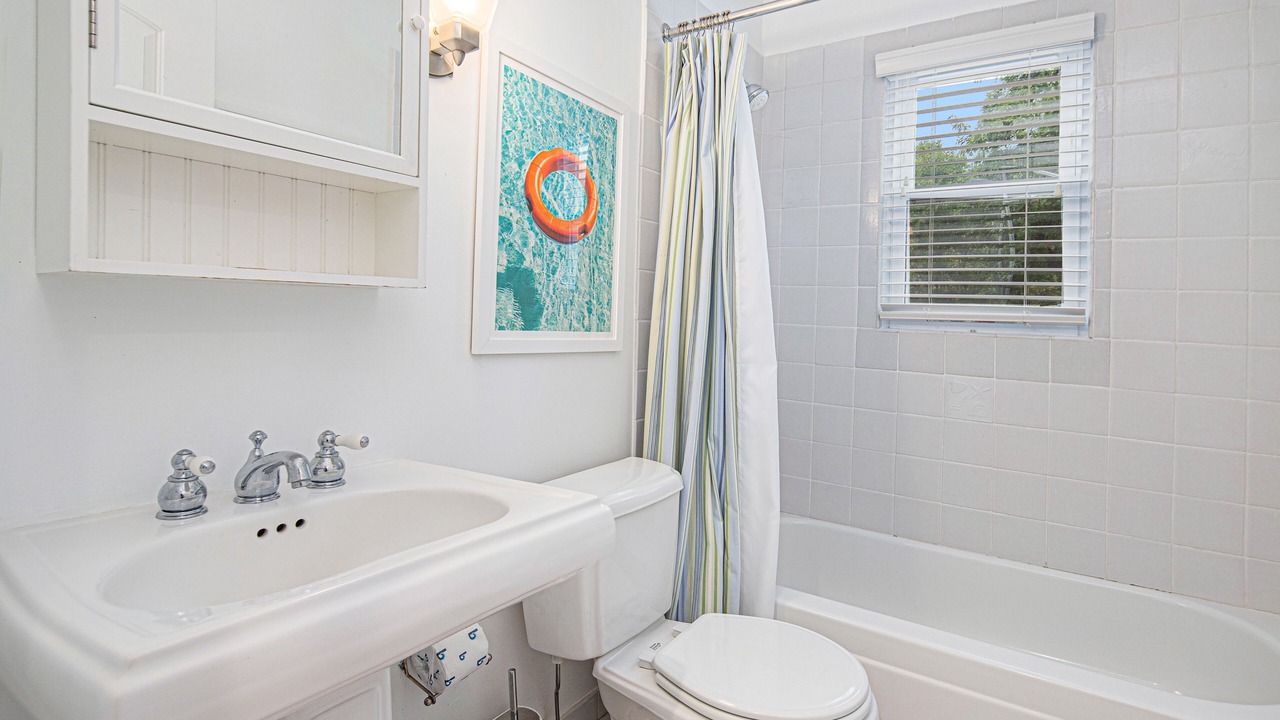 Photo of Bathroom in Lakeside