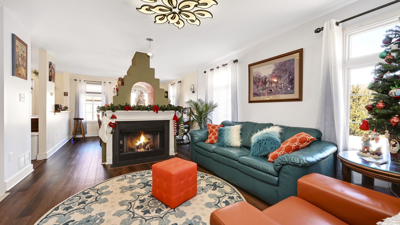 Photo of Livingroom in Adamstown
