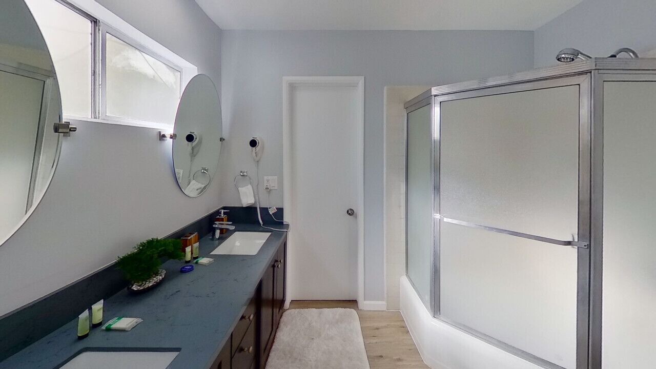 Photo of Bathroom in NoHo Arts District