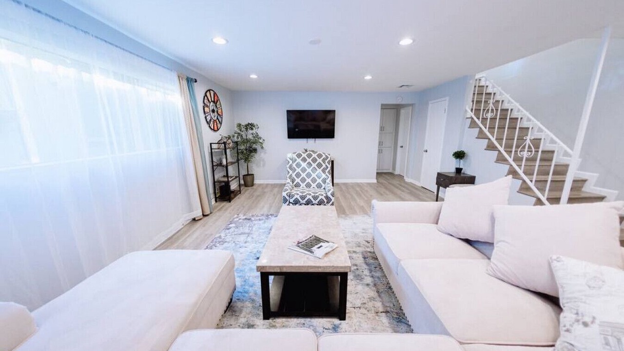 Photo of Bedroom in NoHo Arts District