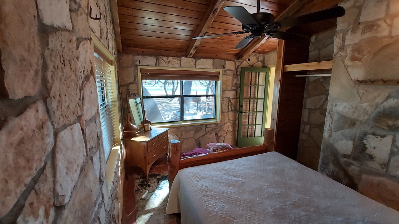 Photo of Bedroom in Lago Vista