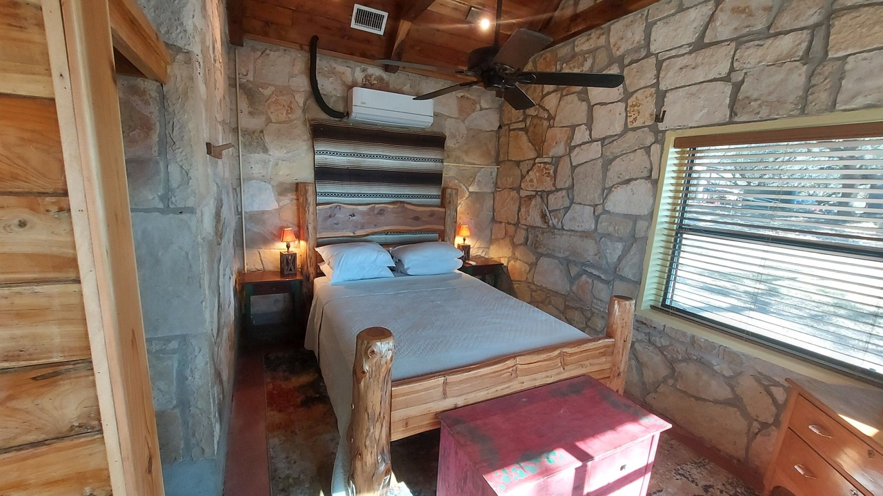 Photo of Bedroom in Lago Vista