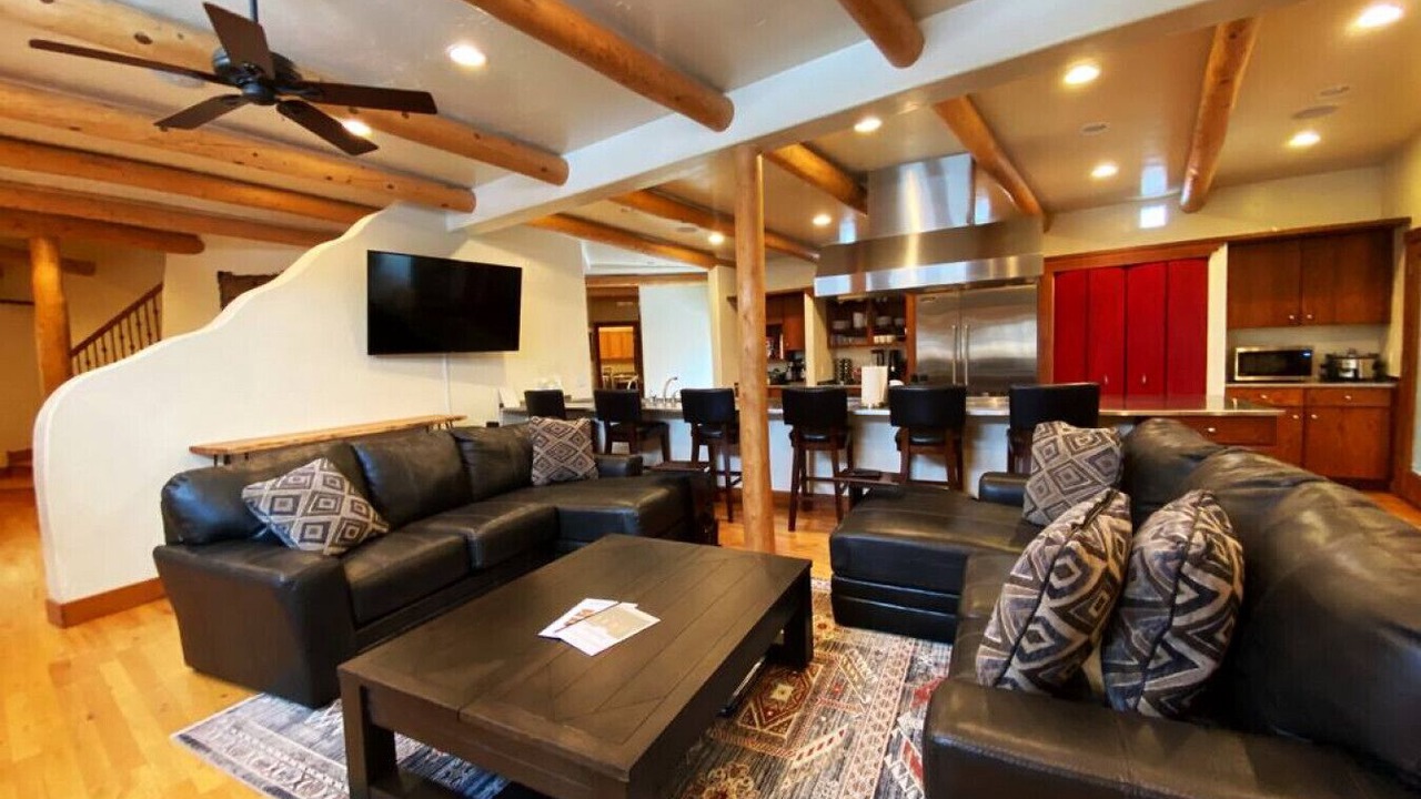 Photo of Livingroom in West Colorado Springs