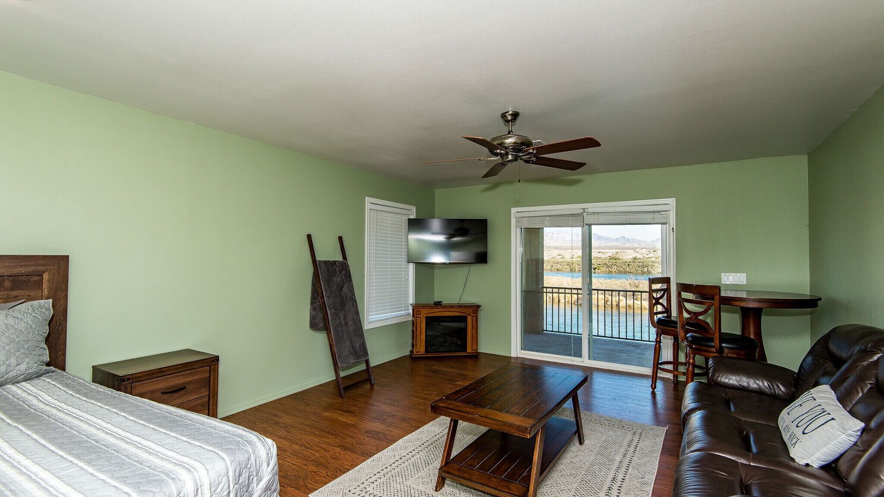 Photo of Livingroom in Bullhead City