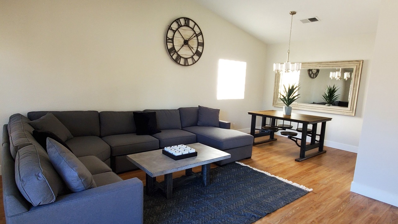 Photo of Livingroom in Green Valley North
