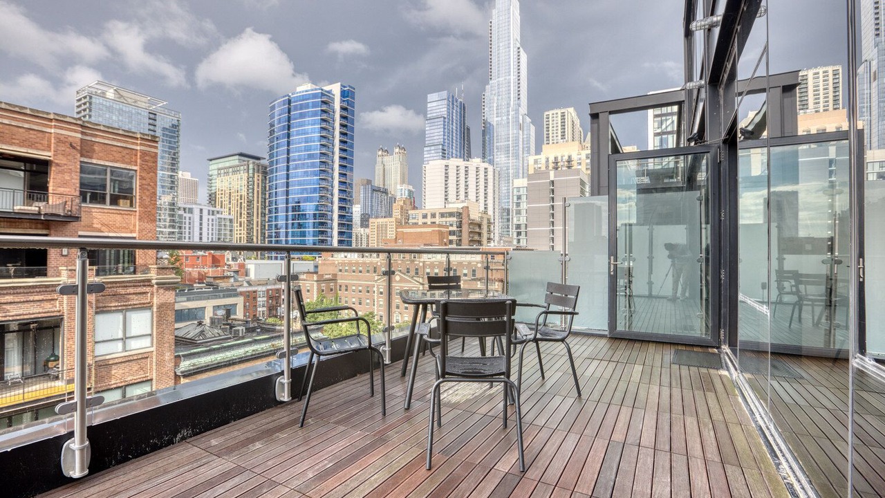 Photo of Outdoor in Near North Side