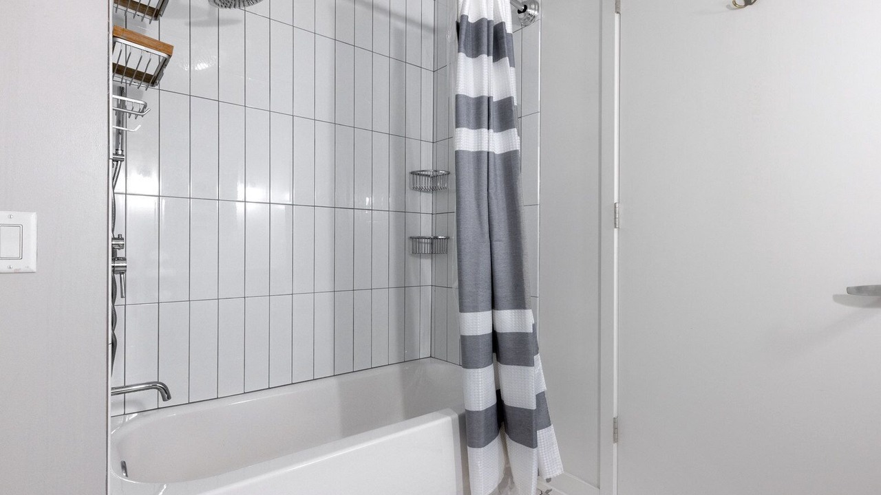 Photo of Bathroom in Near North Side
