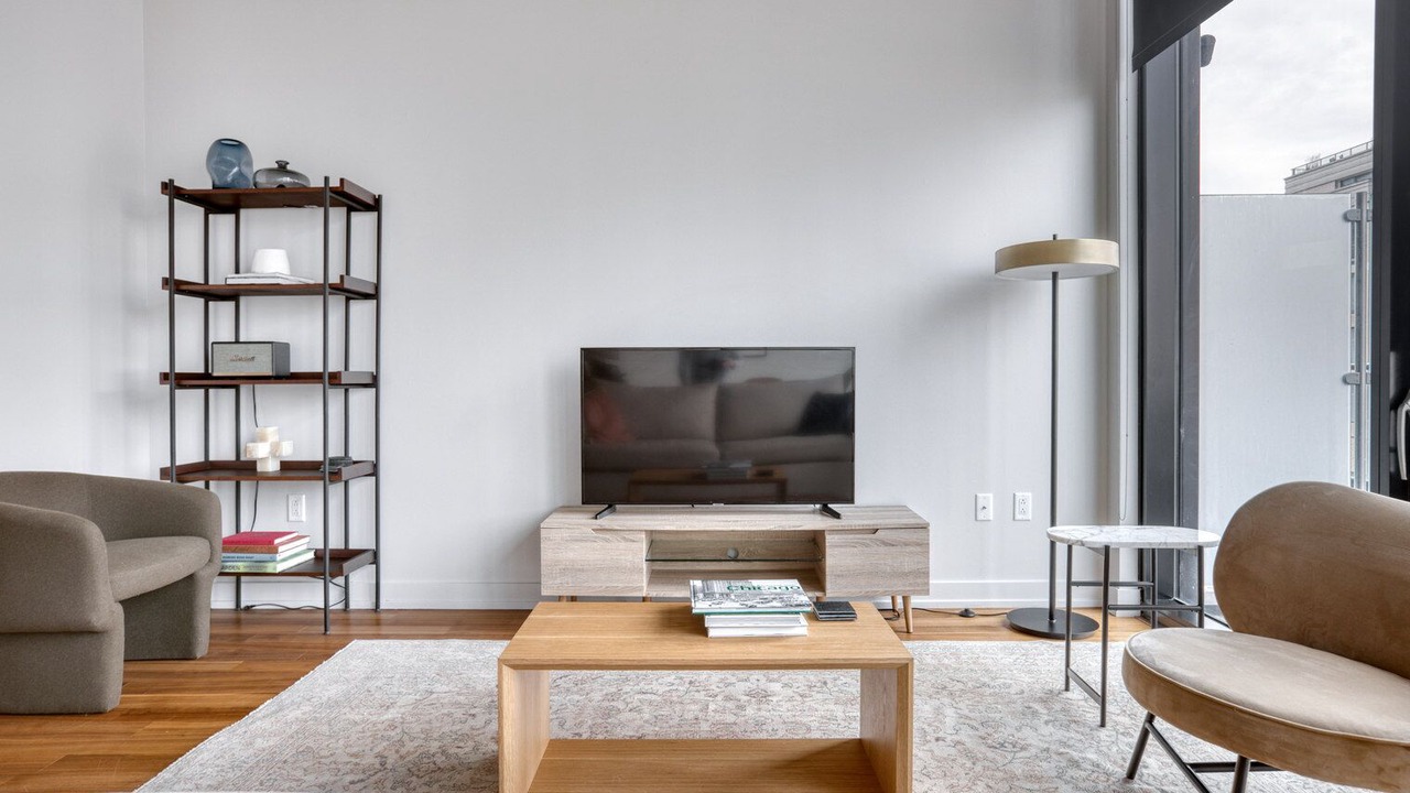Photo of Livingroom in Near North Side