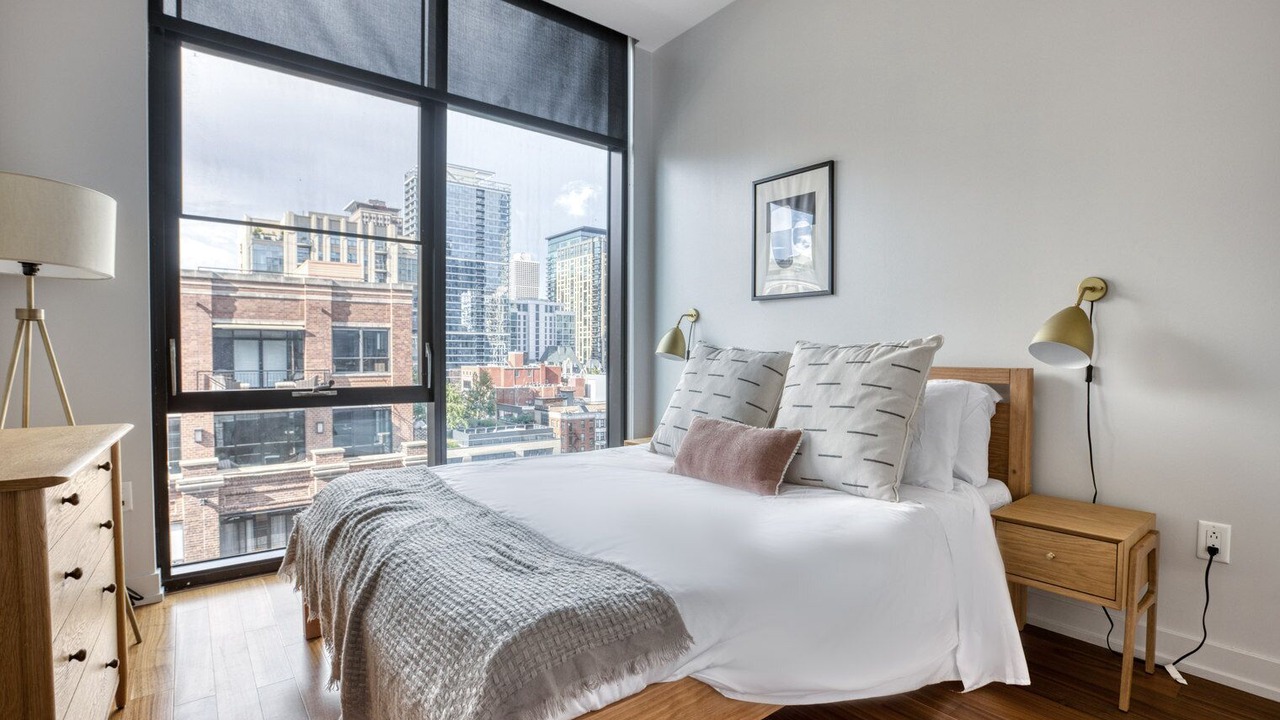 Photo of Bedroom in Near North Side
