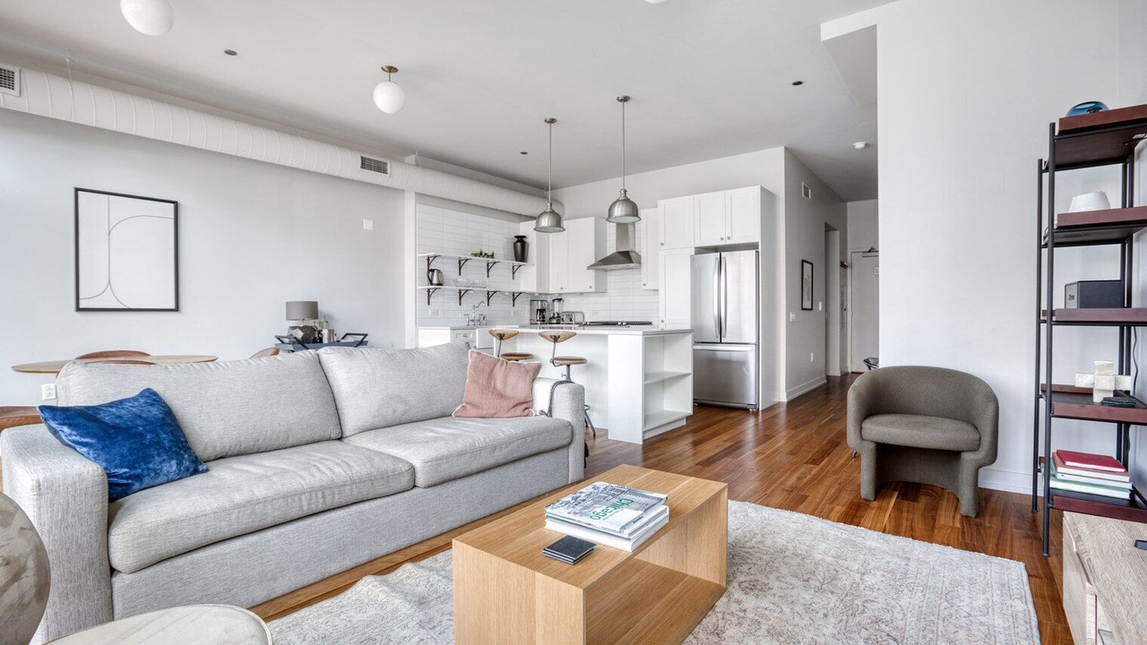Photo of Livingroom in Near North Side