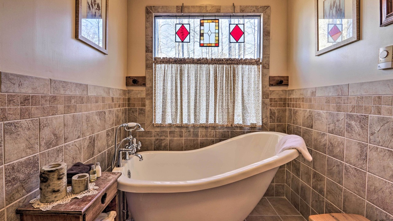 Photo of Bathroom in Wears Valley