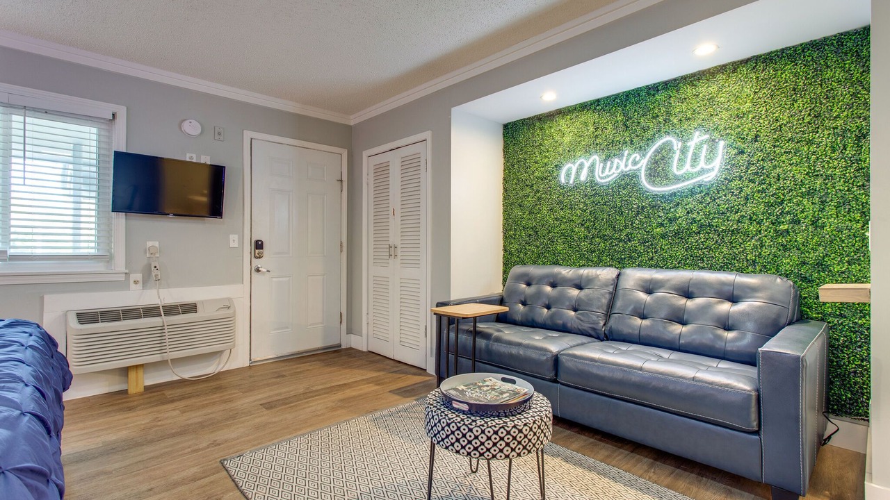 Photo of Livingroom in Melrose