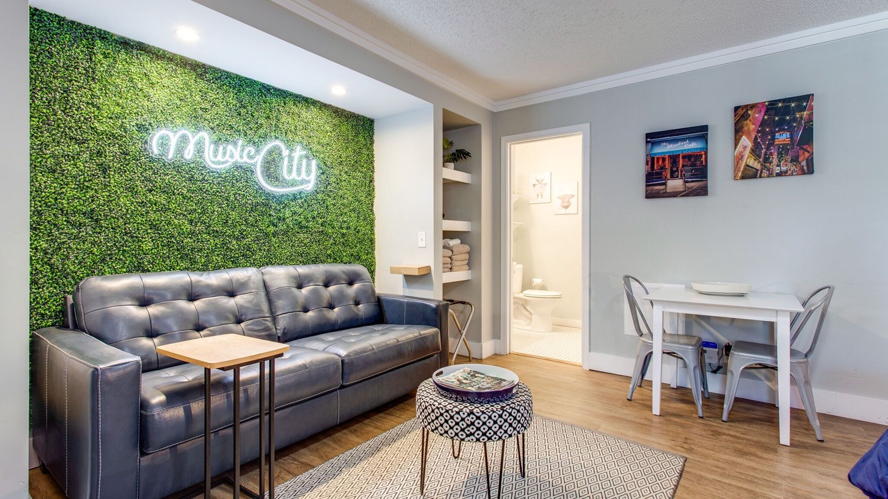 Photo of Livingroom in Melrose