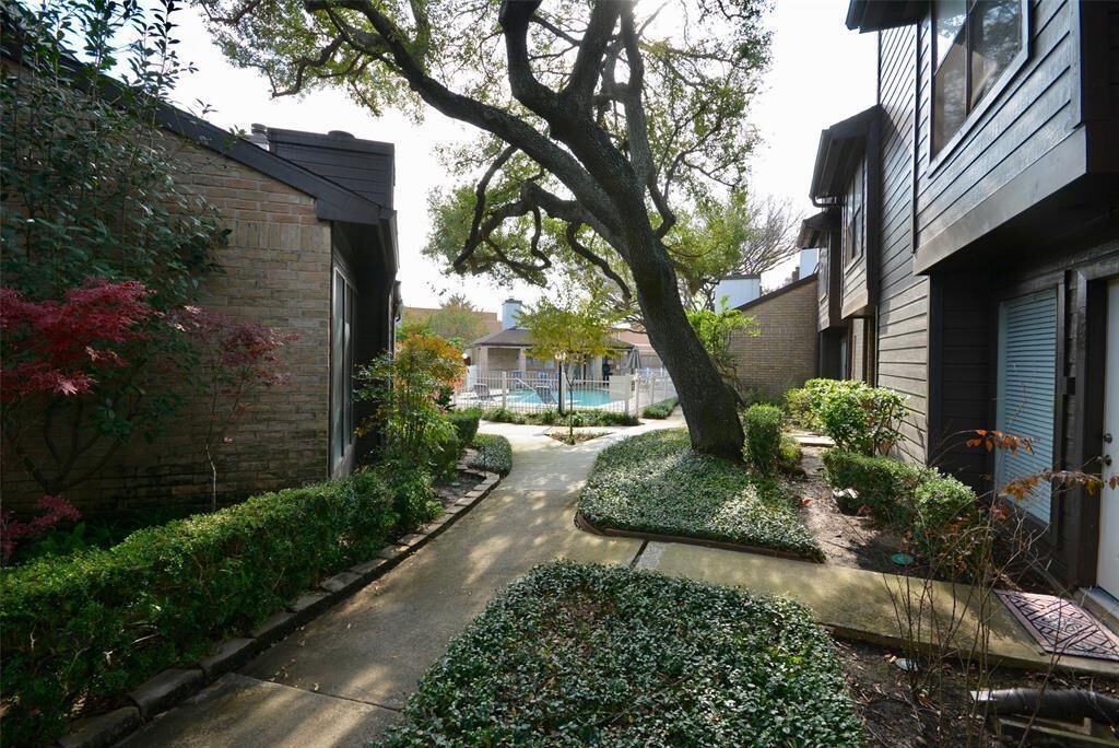 Photo of Outdoor in Braeswood Place