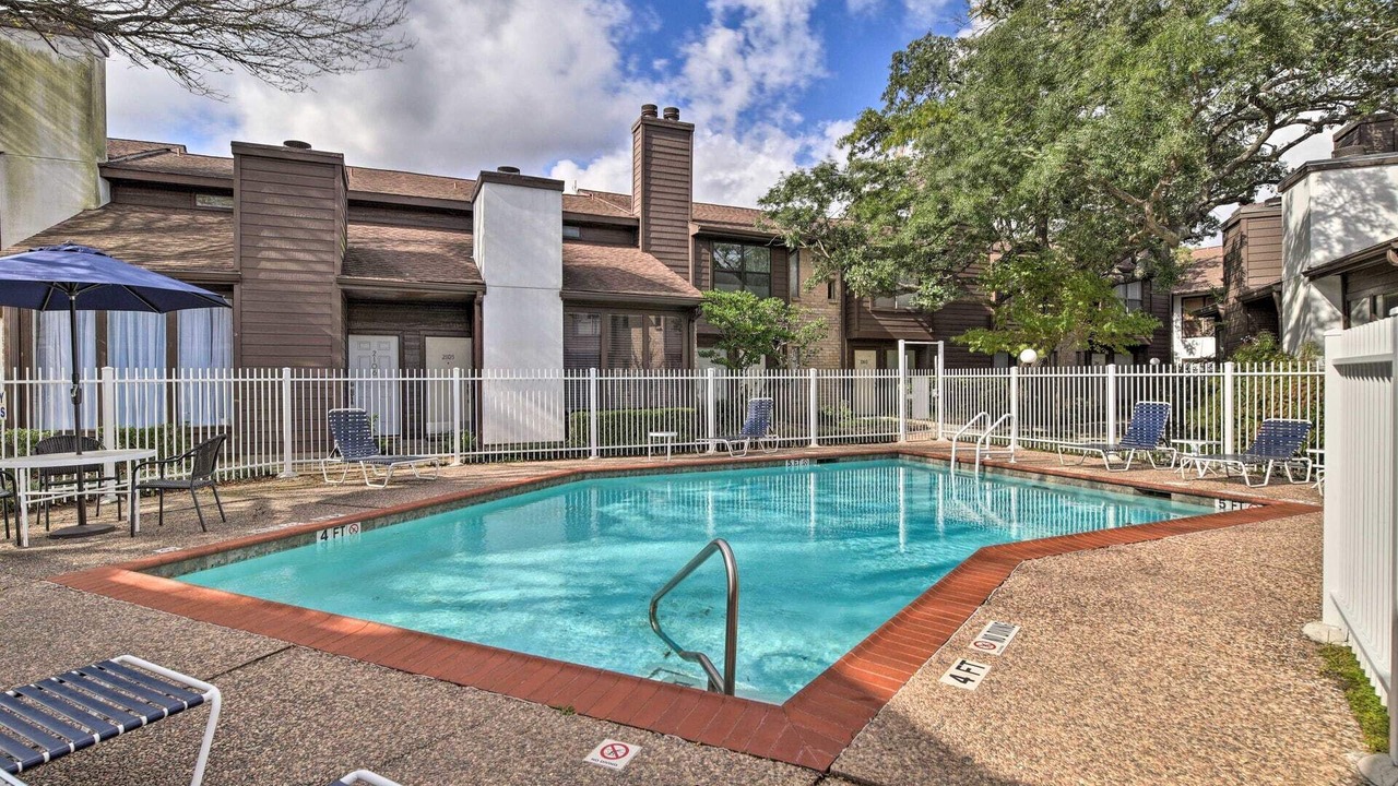 Photo of Outdoor in Braeswood Place