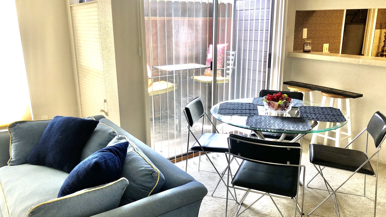 Photo of Livingroom in Braeswood Place