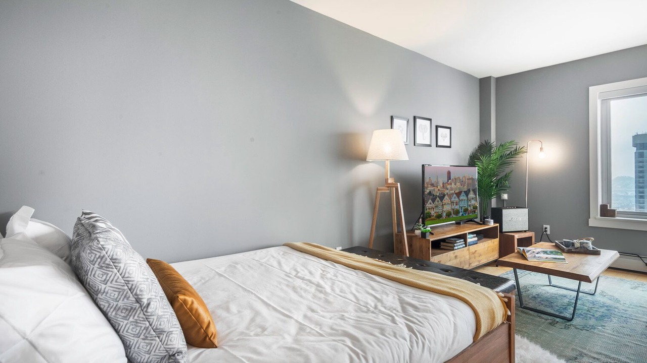Photo of Bedroom in Lower Nob Hill