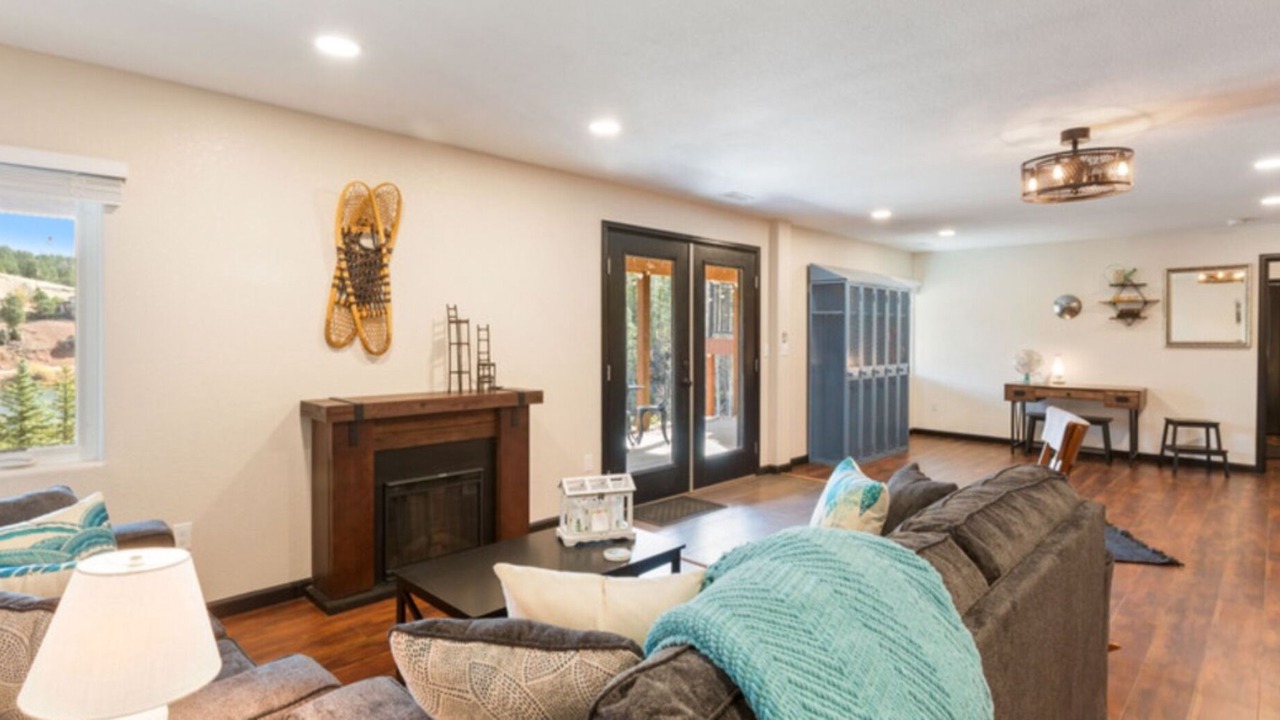 Photo of Livingroom in Spring Valley