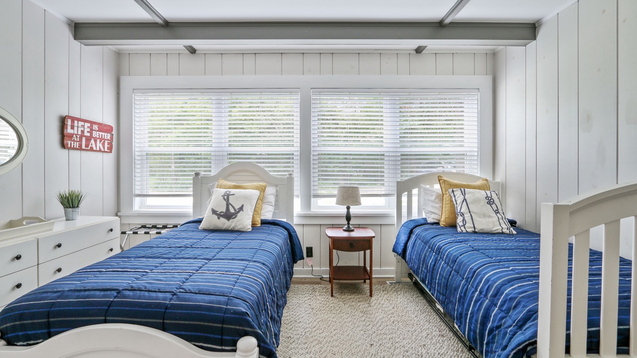 Photo of Bedroom in Indian Hills