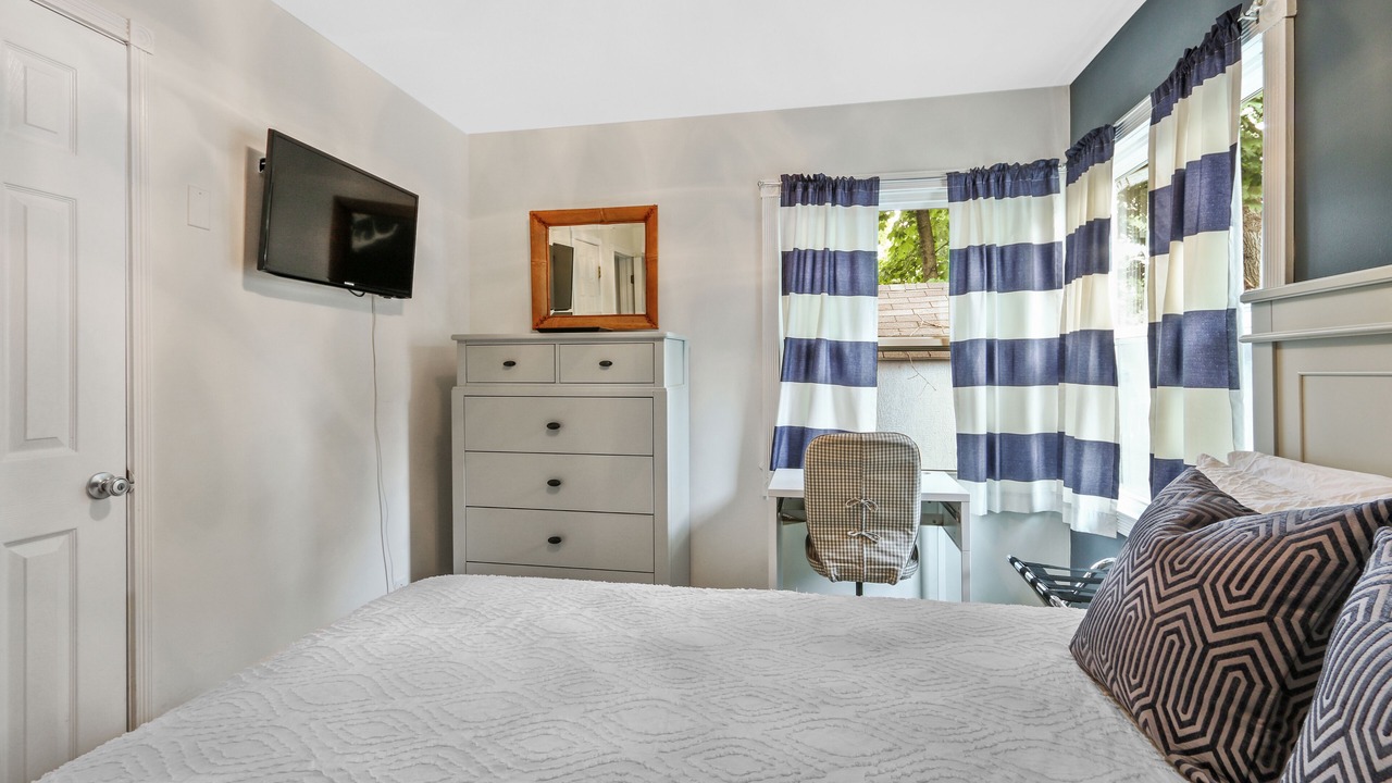 Photo of Bedroom in Indian Hills
