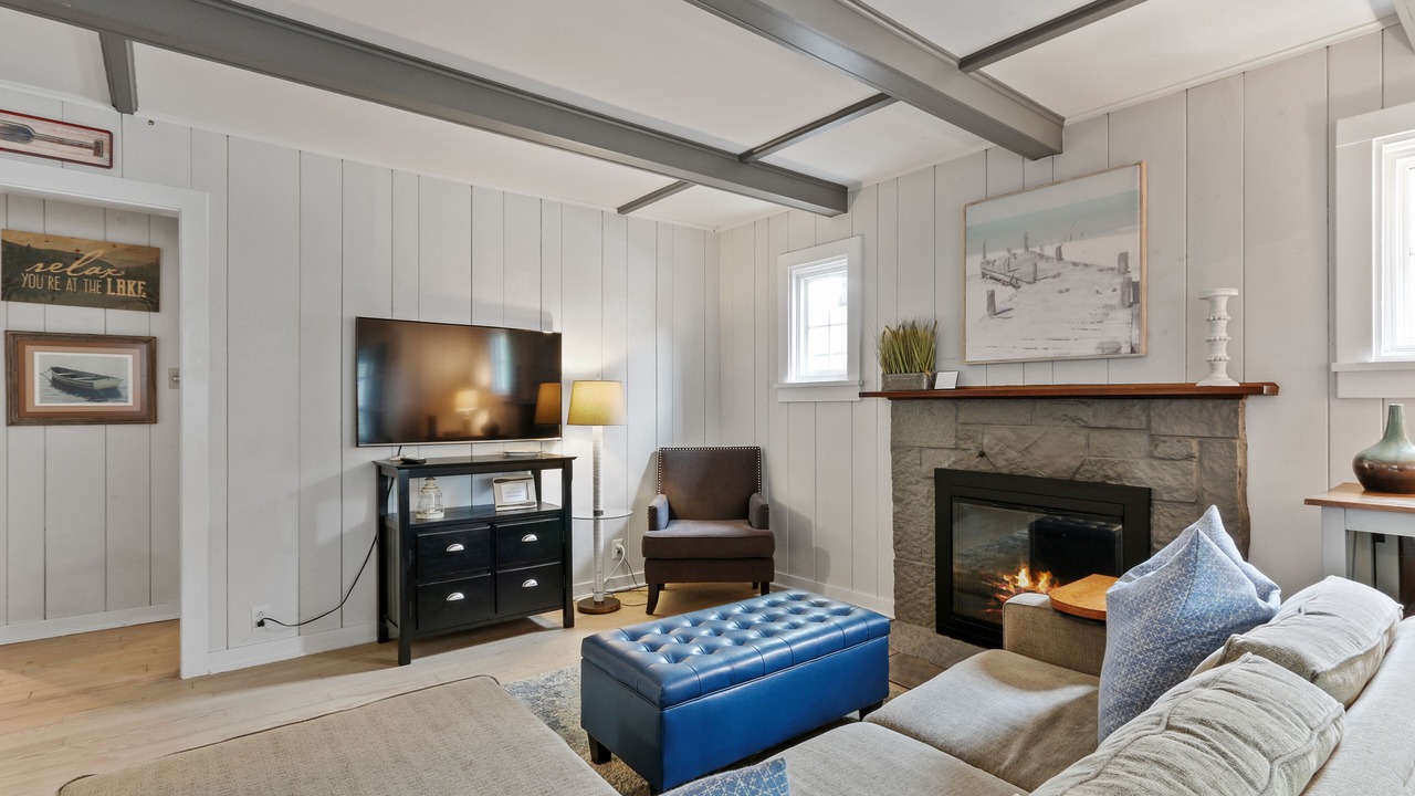 Photo of Livingroom in Indian Hills