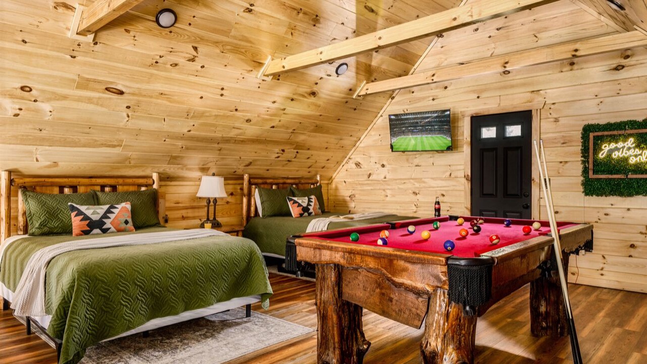 Photo of Bedroom in White Oak Lodge