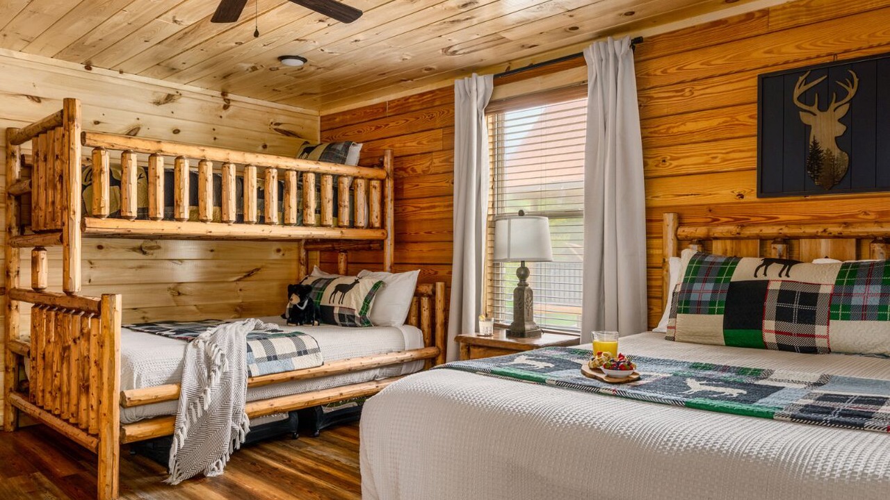 Photo of Bedroom in White Oak Lodge