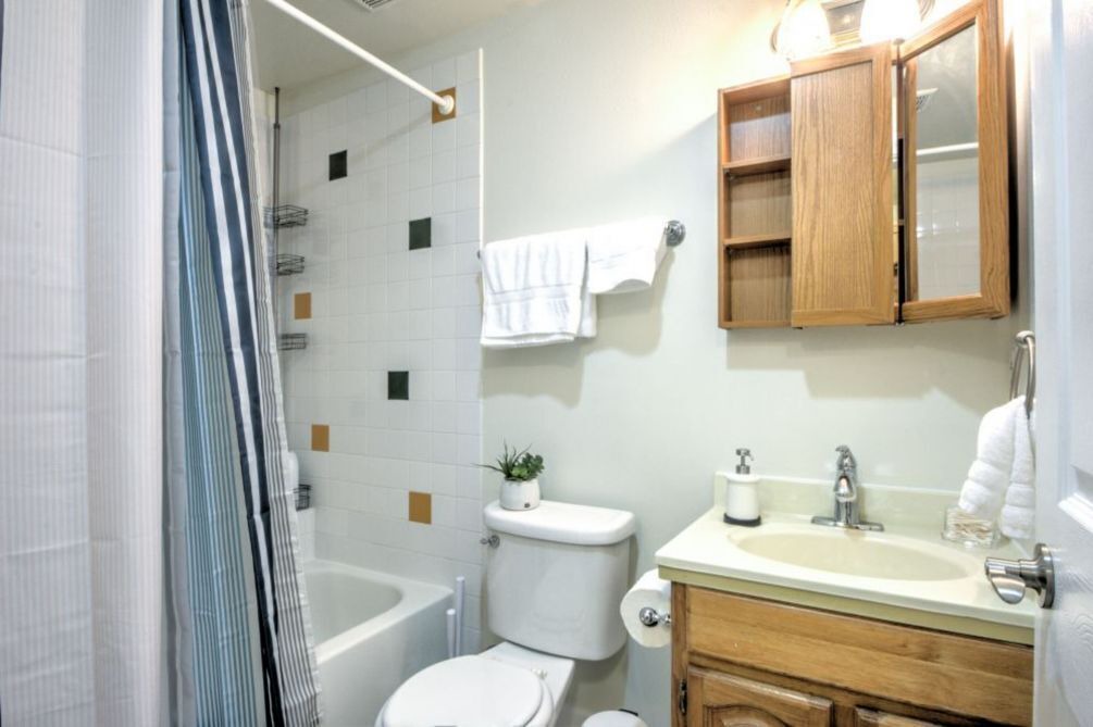 Photo of Bathroom in Broadway