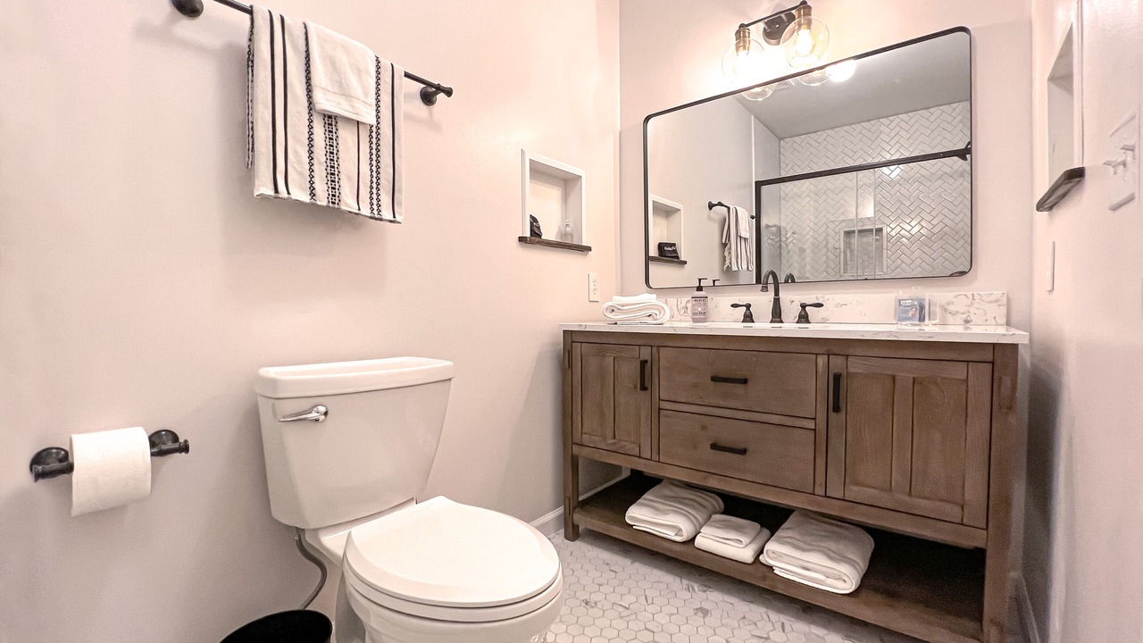 Photo of Bathroom in McGaheysville